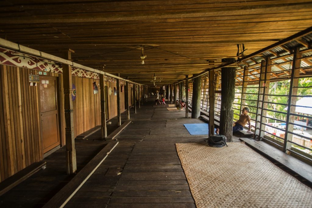 Semangkok longhouse Kalimantan